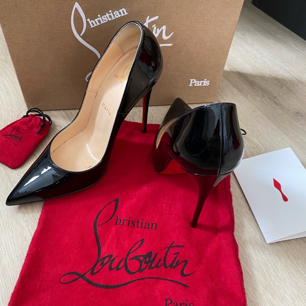 Black so Kate Louboutin‘s
